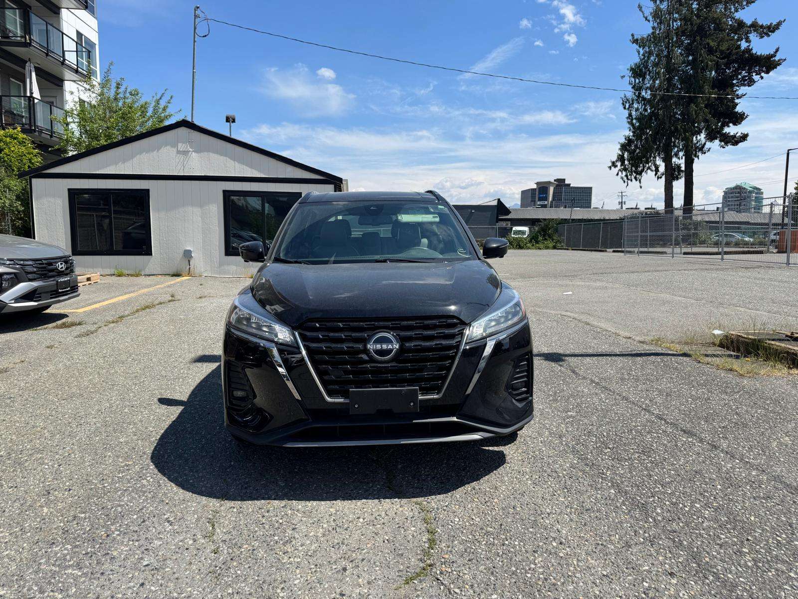 2023 Nissan Kicks — view 2