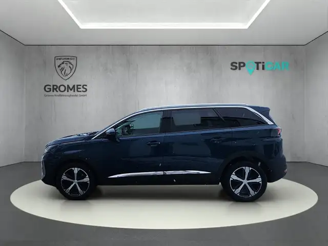 Peugeot 5008 view 6