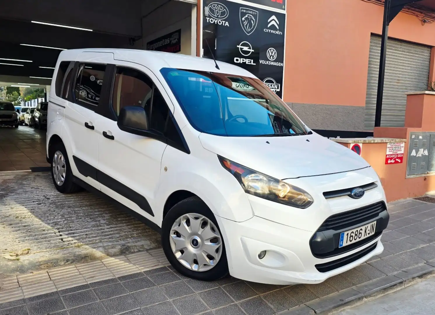 Ford Transit Connect Familiar Manual de 5 Puertas Blanco - 1