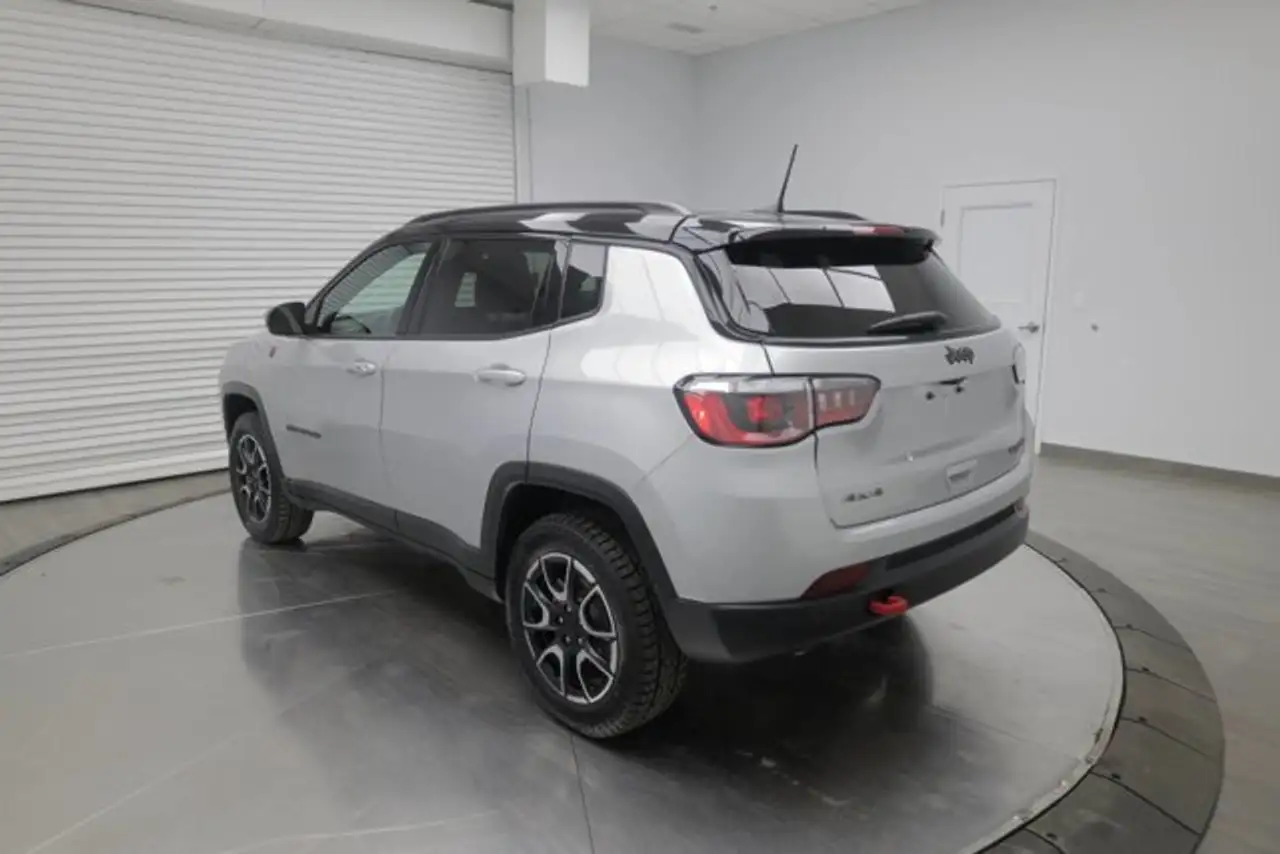 Jeep Compass снимка Jeep Compass