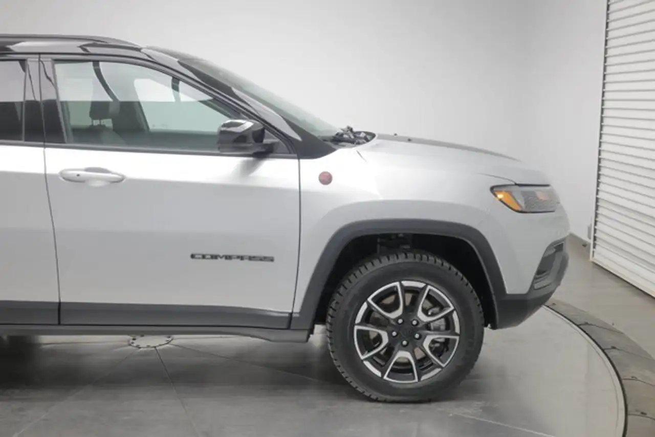 Jeep Compass снимка Jeep Compass