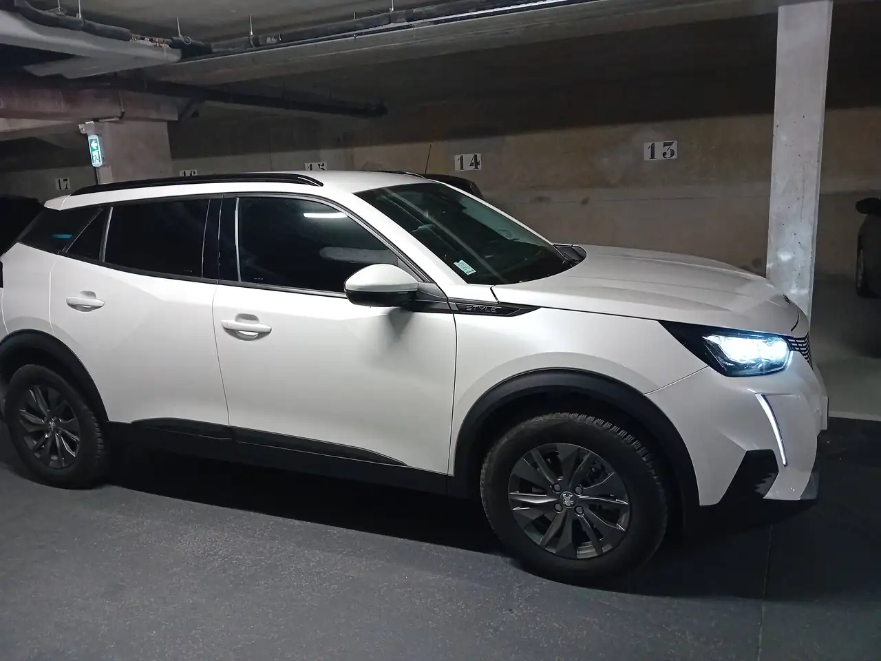 Peugeot e-2008