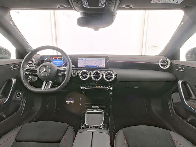 Mercedes-Benz CLA 180 Shooting Brake AMG|AMBIENTE|MBUX|SHZ|KAM — photo 8