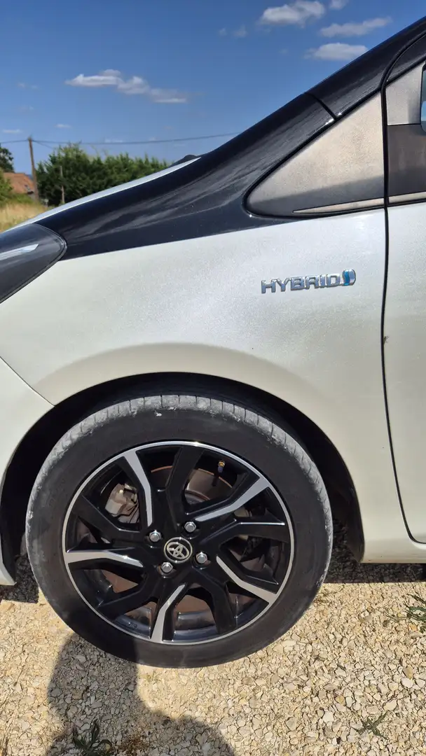 Toyota Yaris Yaris Hybride 100h Collection Blanc - 2
