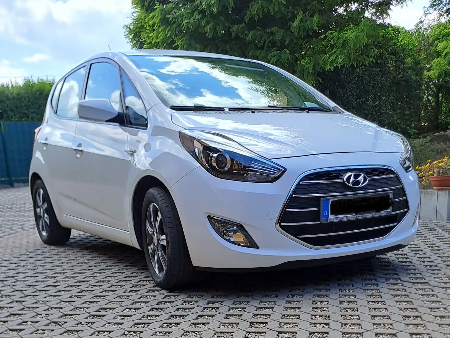 Hyundai iX20 ix20 1.4 blue Trend Weiß - 1