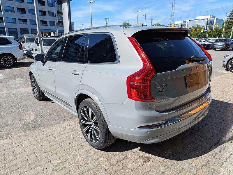 2024 Volvo XC90 B6 Core | 7 Pass | Climate | Low KM | Clean alt 4