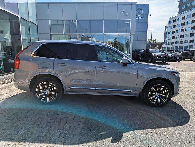 2024 Volvo XC90 B6 Core | 7 Pass | Climate | Low KM | Clean alt 2