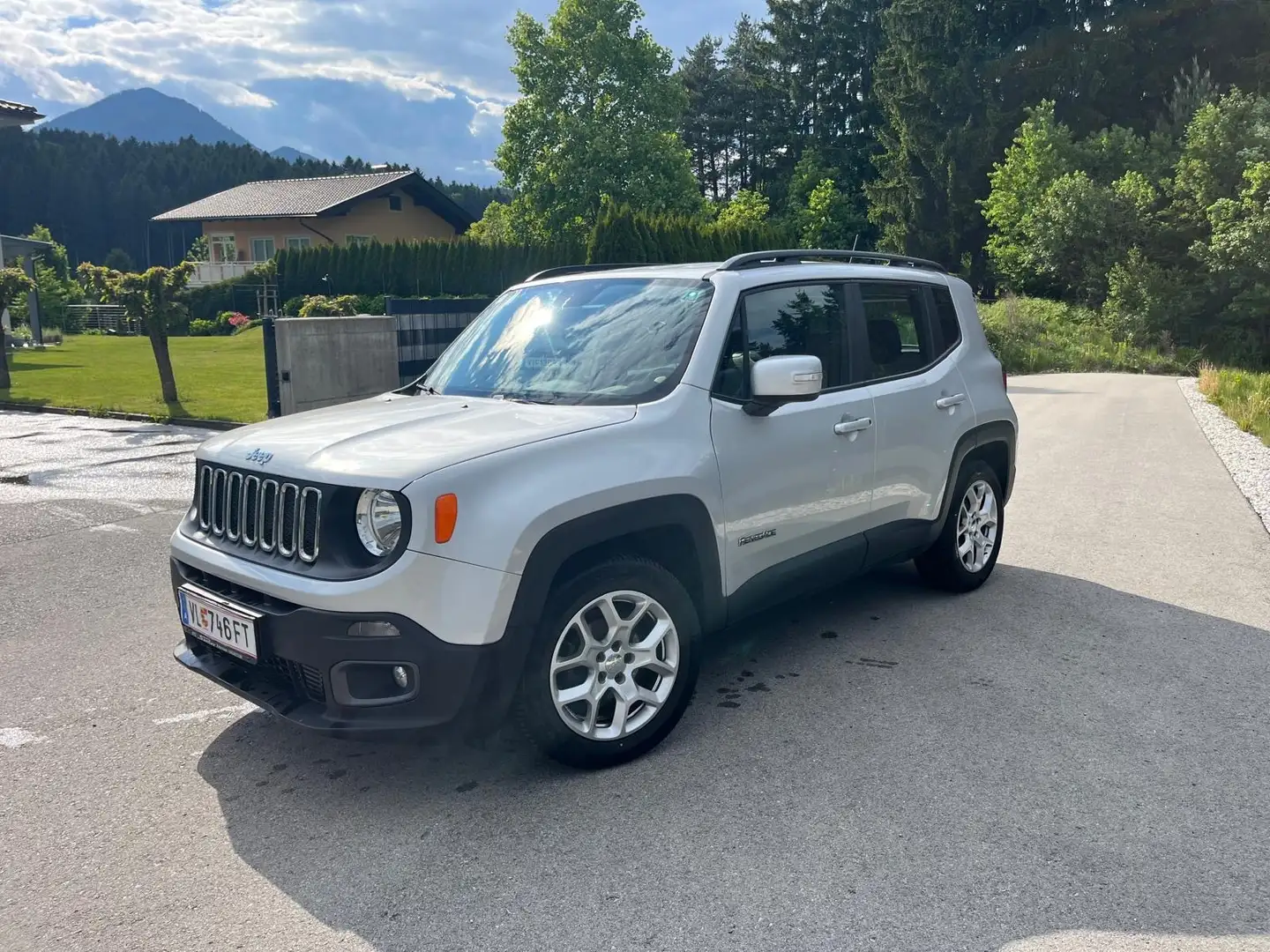 Jeep Renegade Renegade 1,6 MultiJet II 120 Limited Limited Silber - 2