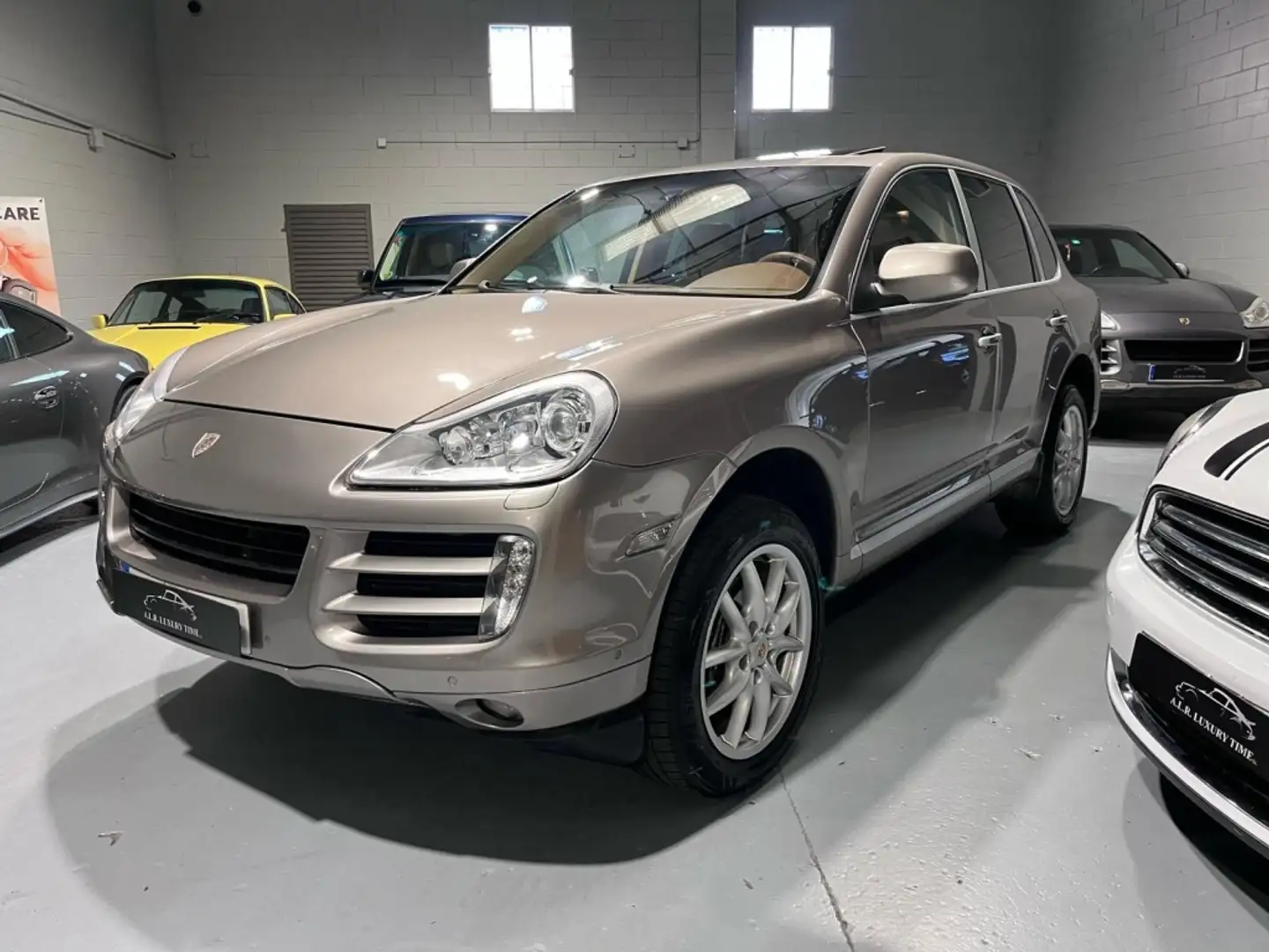 Porsche Cayenne S - 1