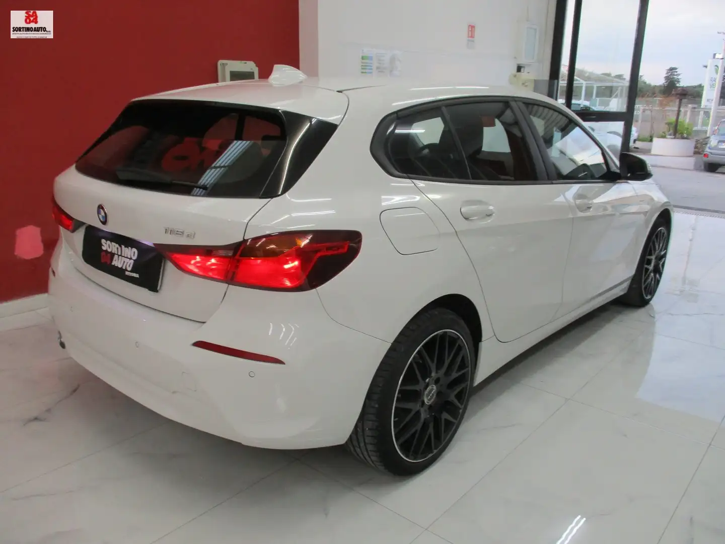 BMW 116 d 5P. COLORVISION EDITION 116cv 7/2020 FULL Blanc - 2