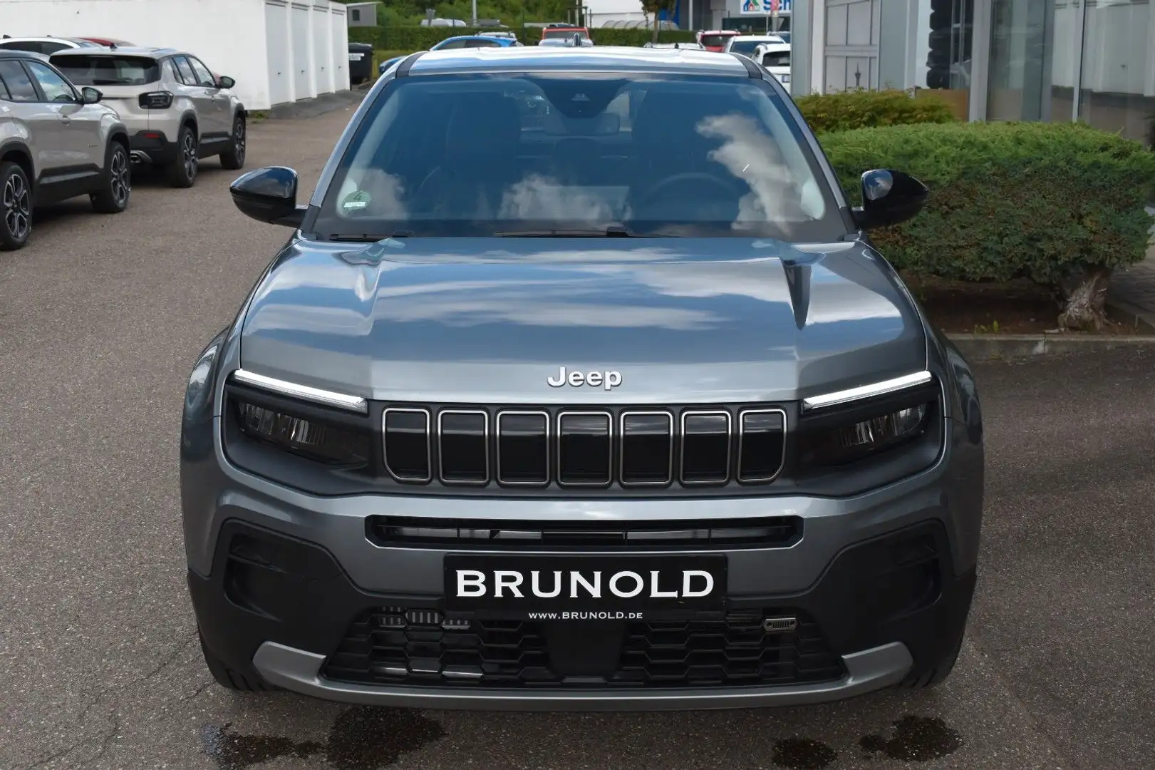 Jeep Avenger Altitude Mild-Hybrid Grau - 2