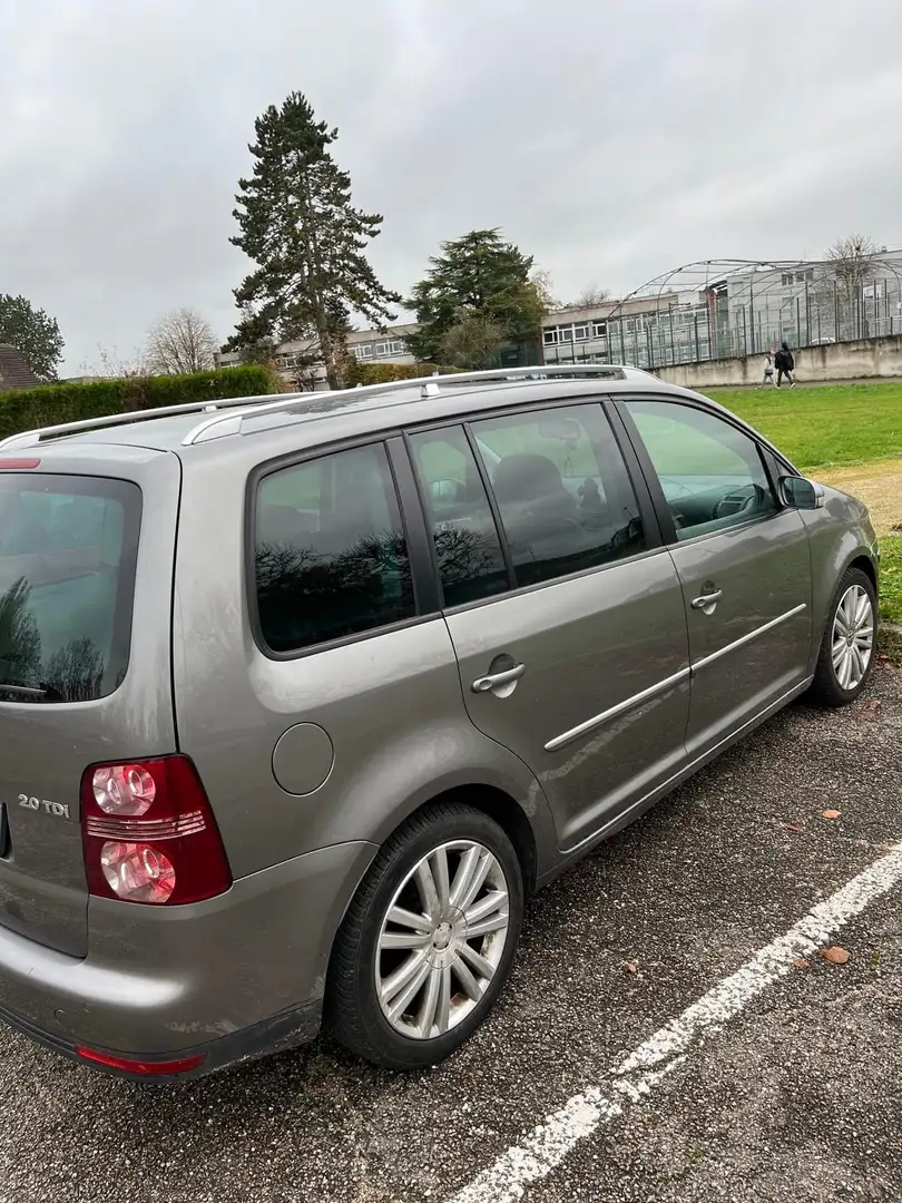 Volkswagen Touran 2.0TDI Highline 170 - 2