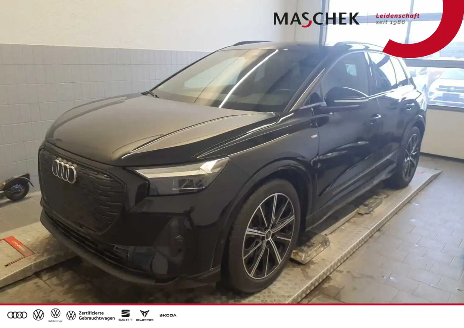 Audi Q4 e-tron S line 35 Pano R-Cam ACC VC Black Sitzh Parkassist Schwarz - 1
