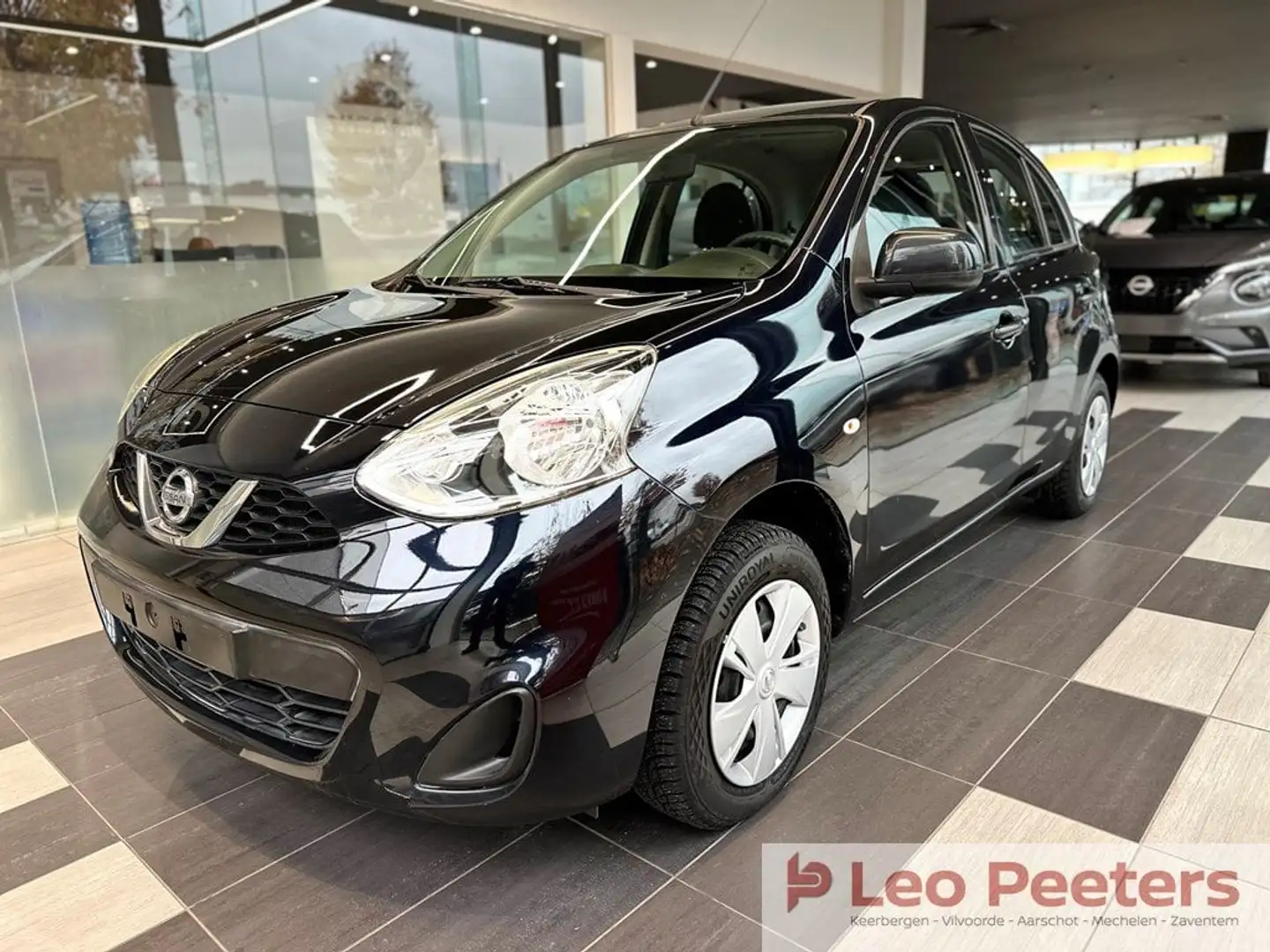 Nissan Micra 1.2 Pure Drive Paars - 1