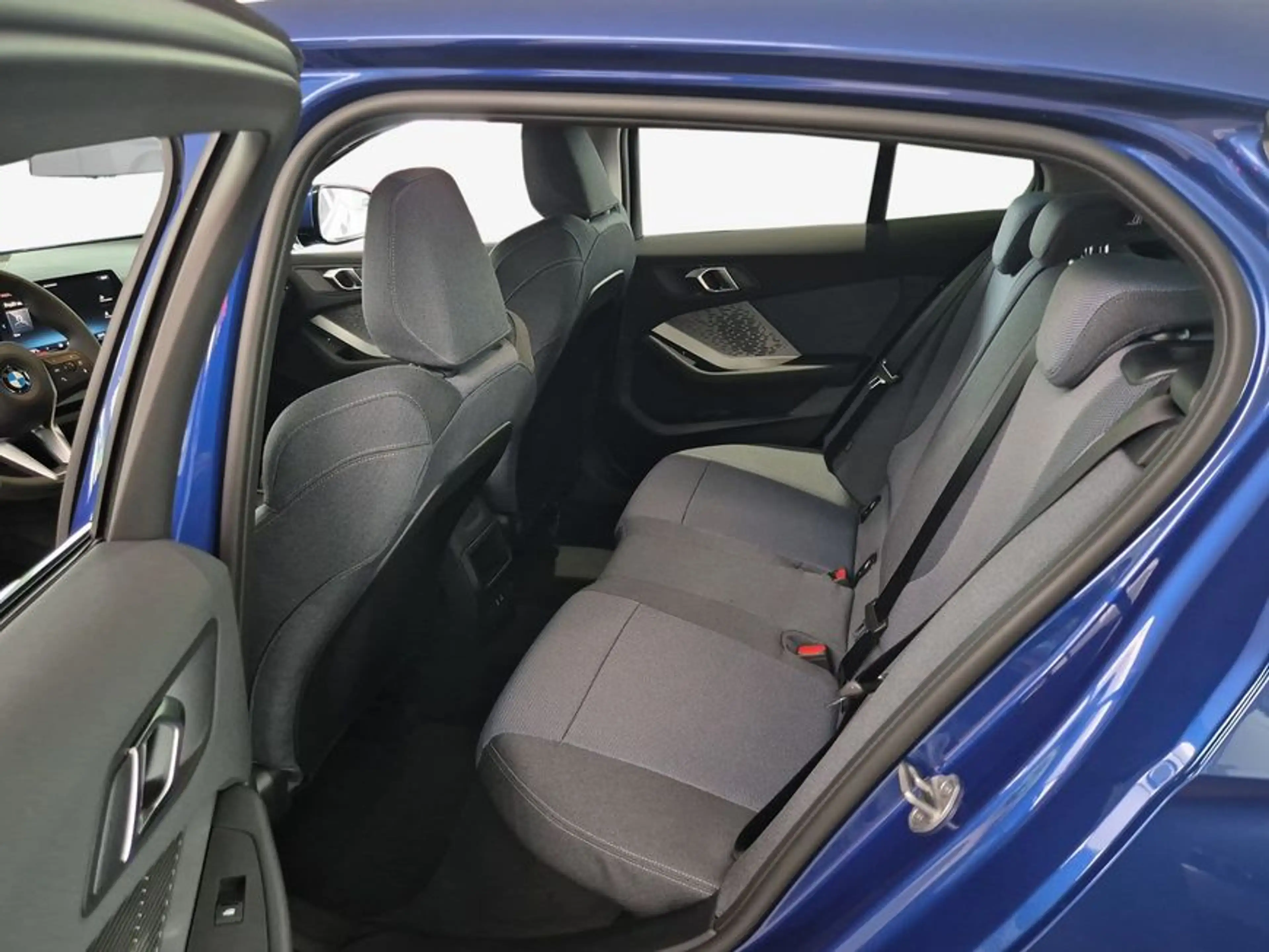 BMW 118 d Aut. — photo 9