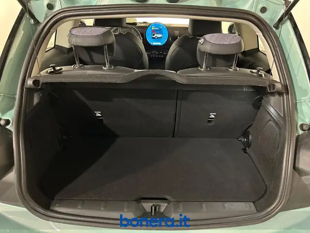 Mini Cooper Cooper view 13