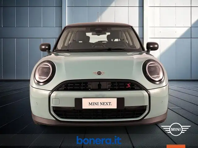 Mini Cooper Cooper view 3