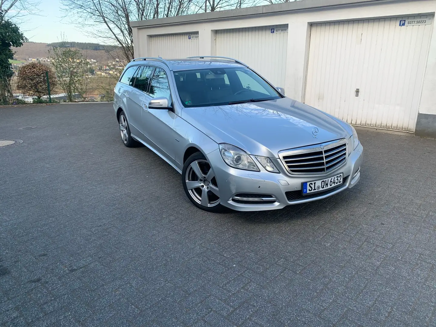 Mercedes-Benz E 250 CDI DPF 4Matic BlueEFFICIENCY 7G-TRONIC Elegance Gri - 1