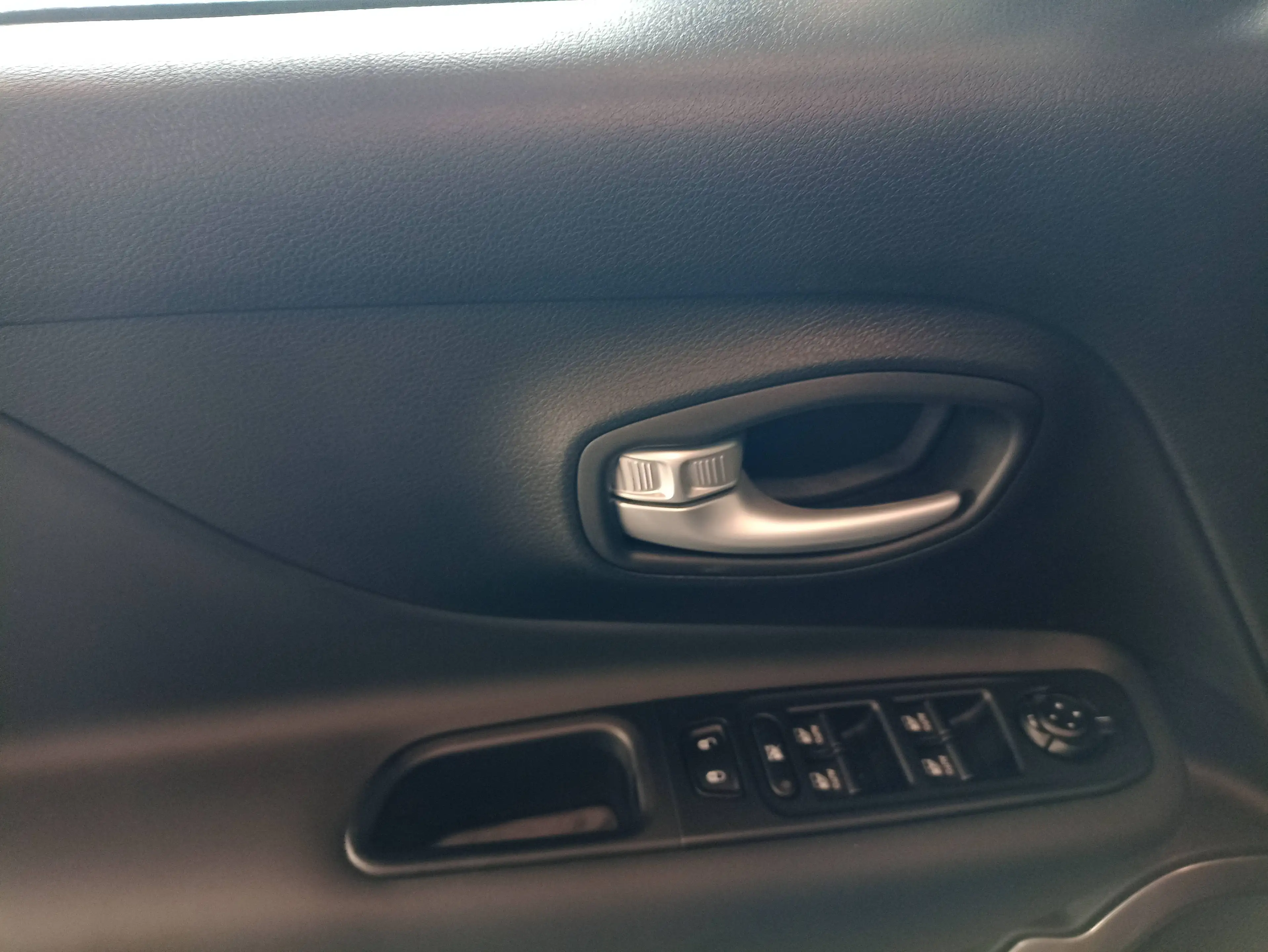 Jeep Renegade Renegade 1.5 GSE Mild Hybrid Automatik S-Edition — photo 7