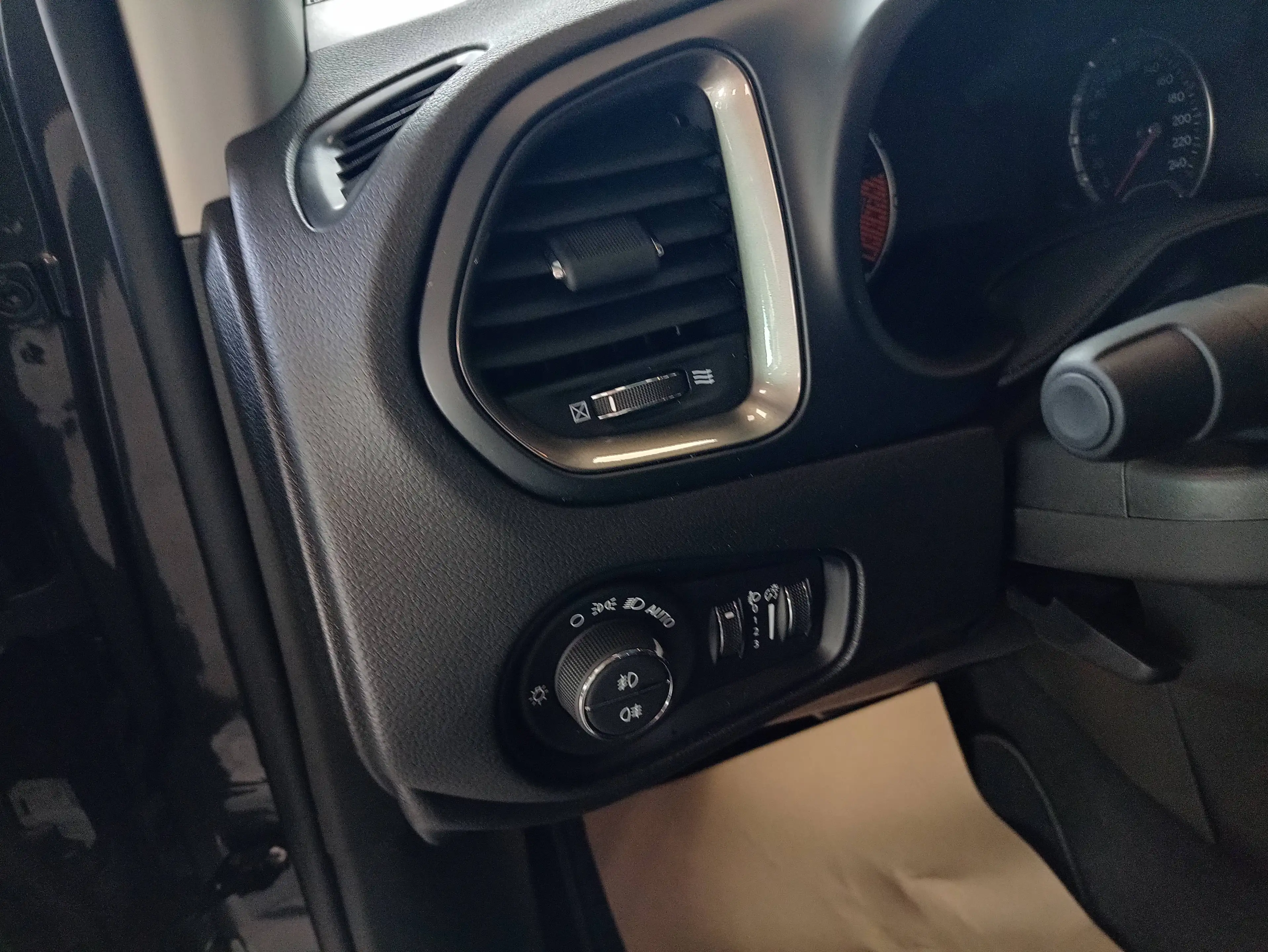 Jeep Renegade Renegade 1.5 GSE Mild Hybrid Automatik S-Edition — photo 6