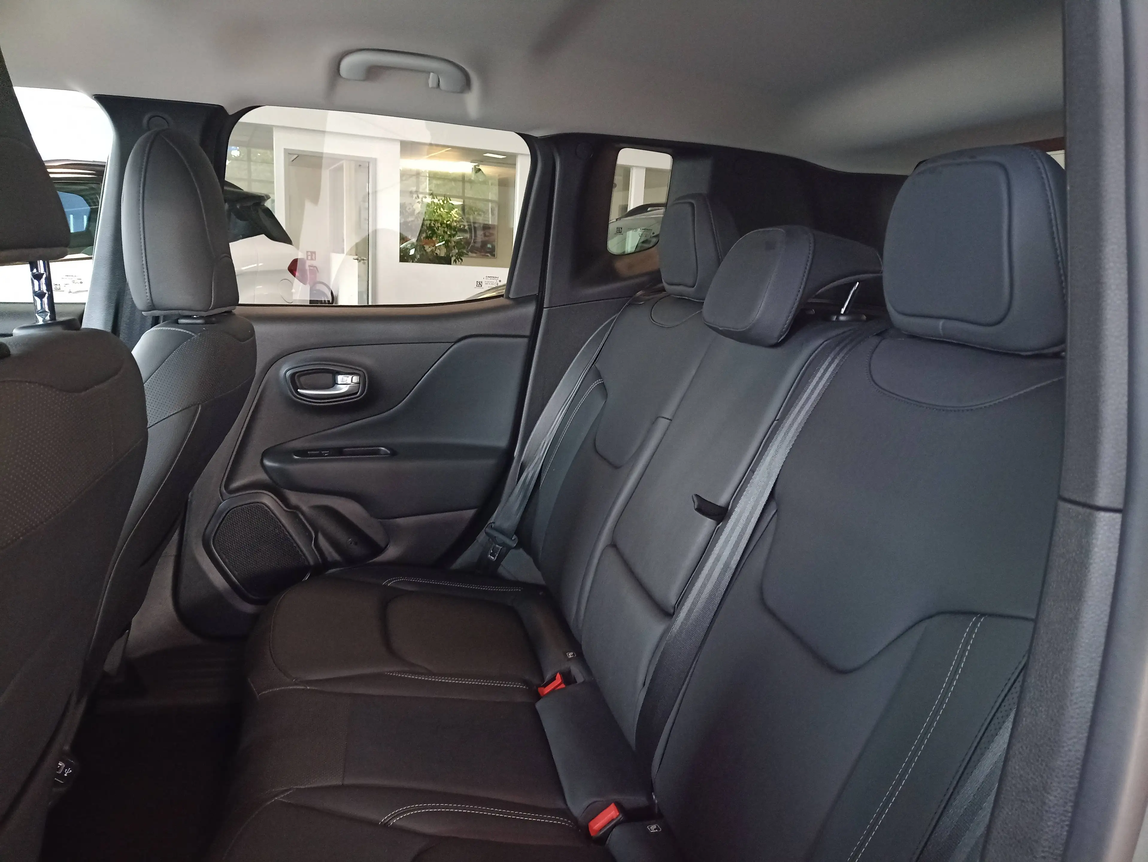 Jeep Renegade Renegade 1.5 GSE Mild Hybrid Automatik S-Edition — photo 11