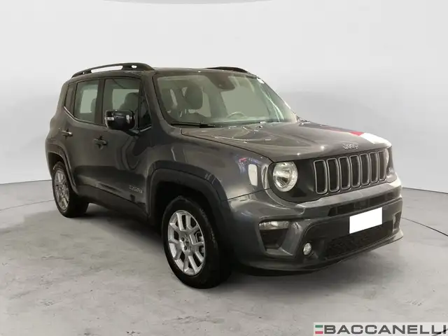 Jeep Renegade view 5
