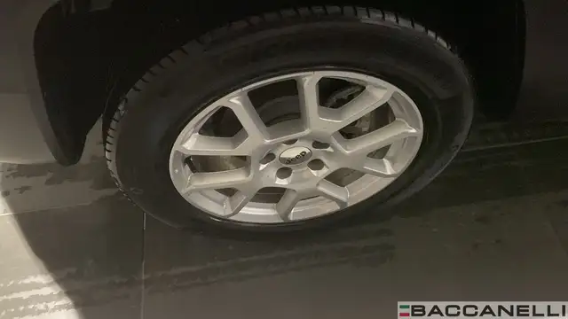 Jeep Renegade view 7