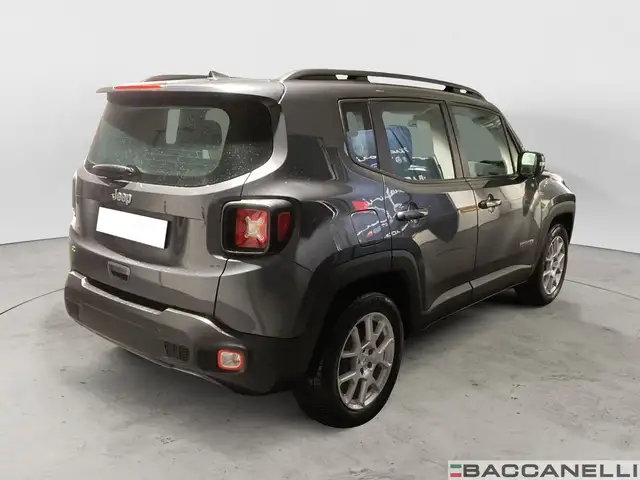 Jeep Renegade view 4
