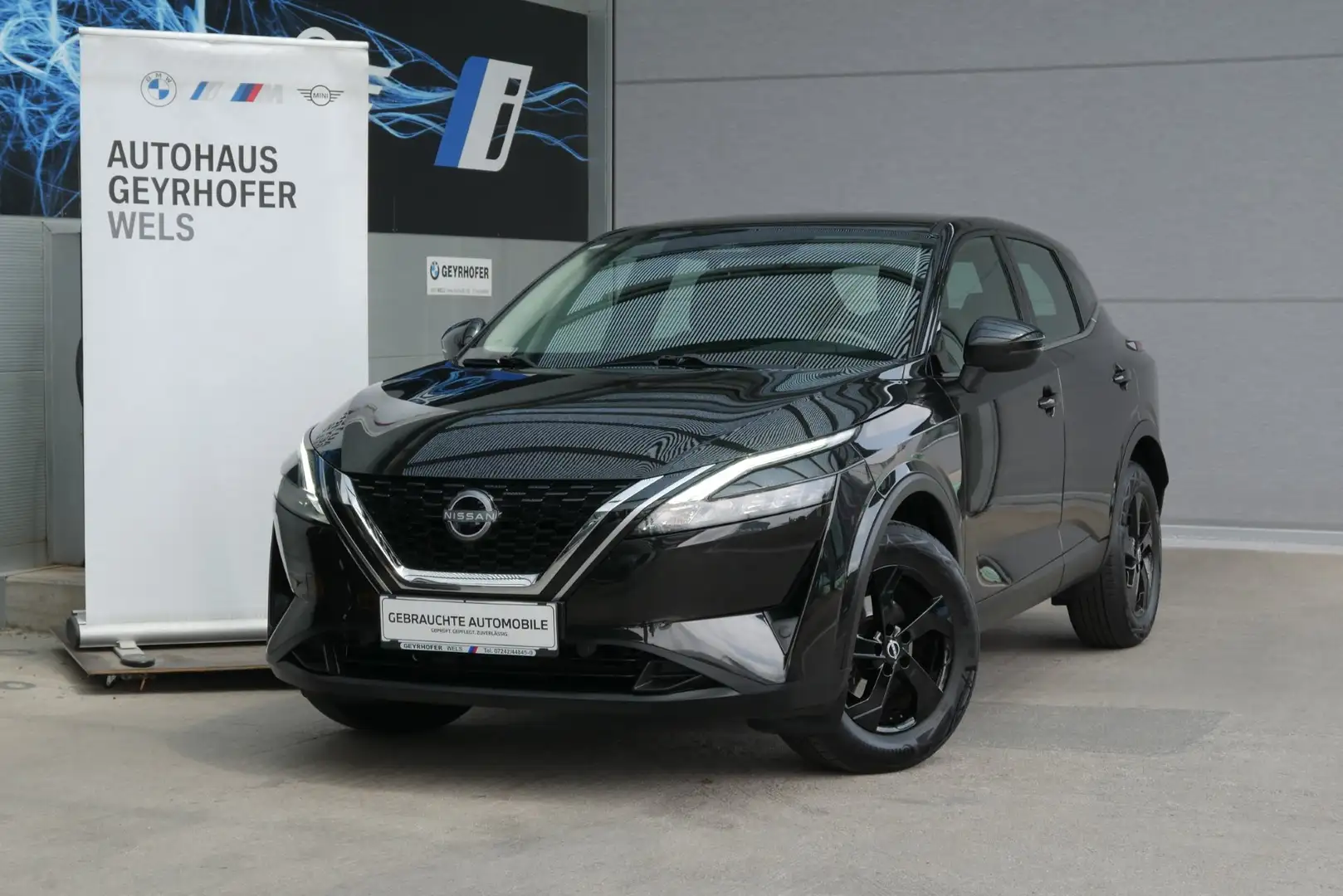 Nissan Qashqai *PDC/Speed Limit Info/LED/ACC* Schwarz - 2