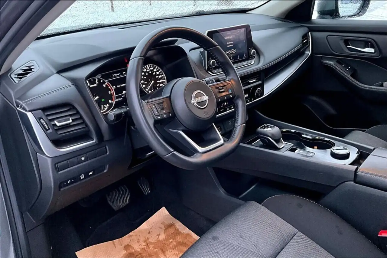 Nissan Rogue снимка Nissan Rogue