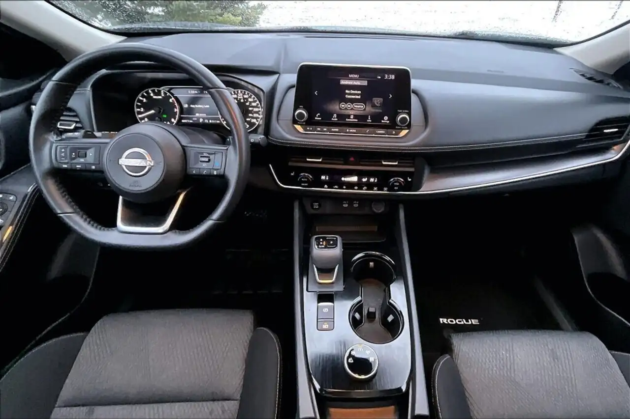 Nissan Rogue снимка Nissan Rogue