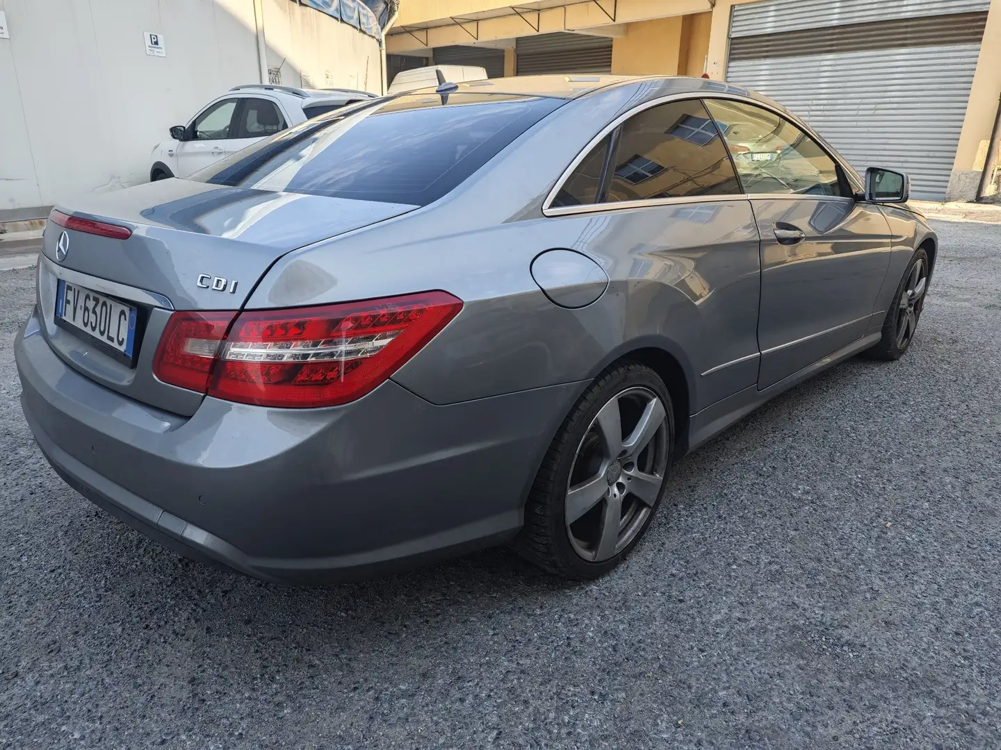 Mercedes-Benz 220 Avangarde - 2