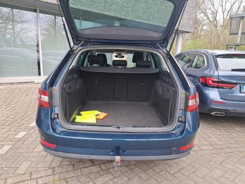 Skoda Superb Combi 1.5TSI DSG AHK/ACC/VIRTUAL/NAVI/LED — photo 8