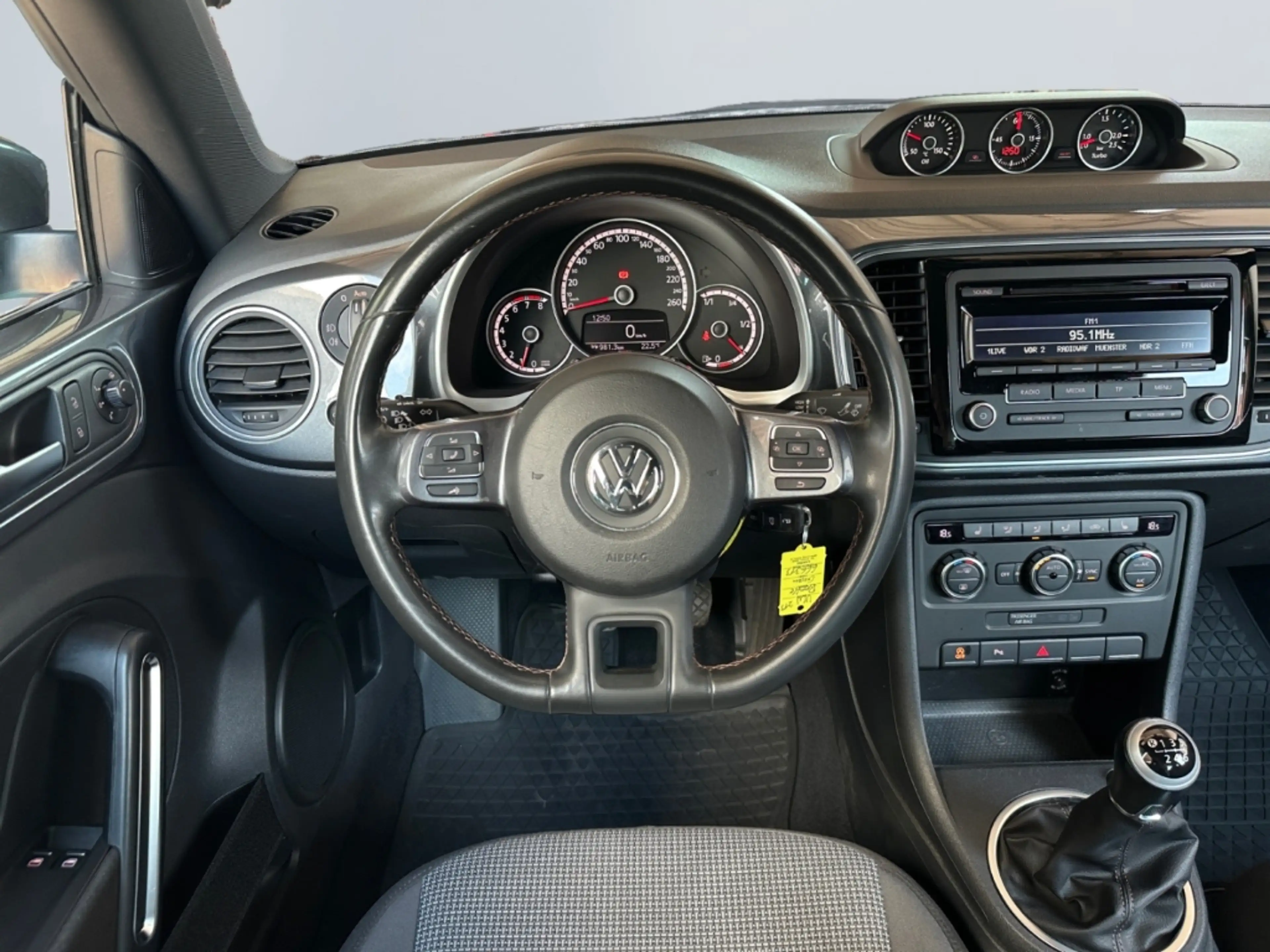 Volkswagen Beetle 1.2 TSI BMT Cup *SHZ*PDC*Tempo*LMF*Climatr* — photo 12