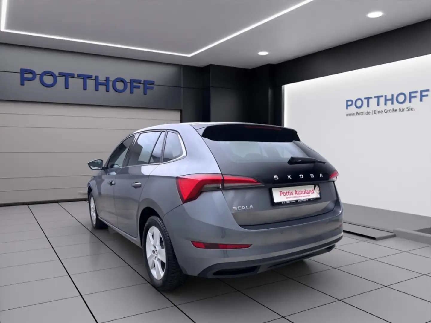 Skoda Scala 1.5 TSI DSG STYLE PANO LM16 KLIMA PDC Grau - 2