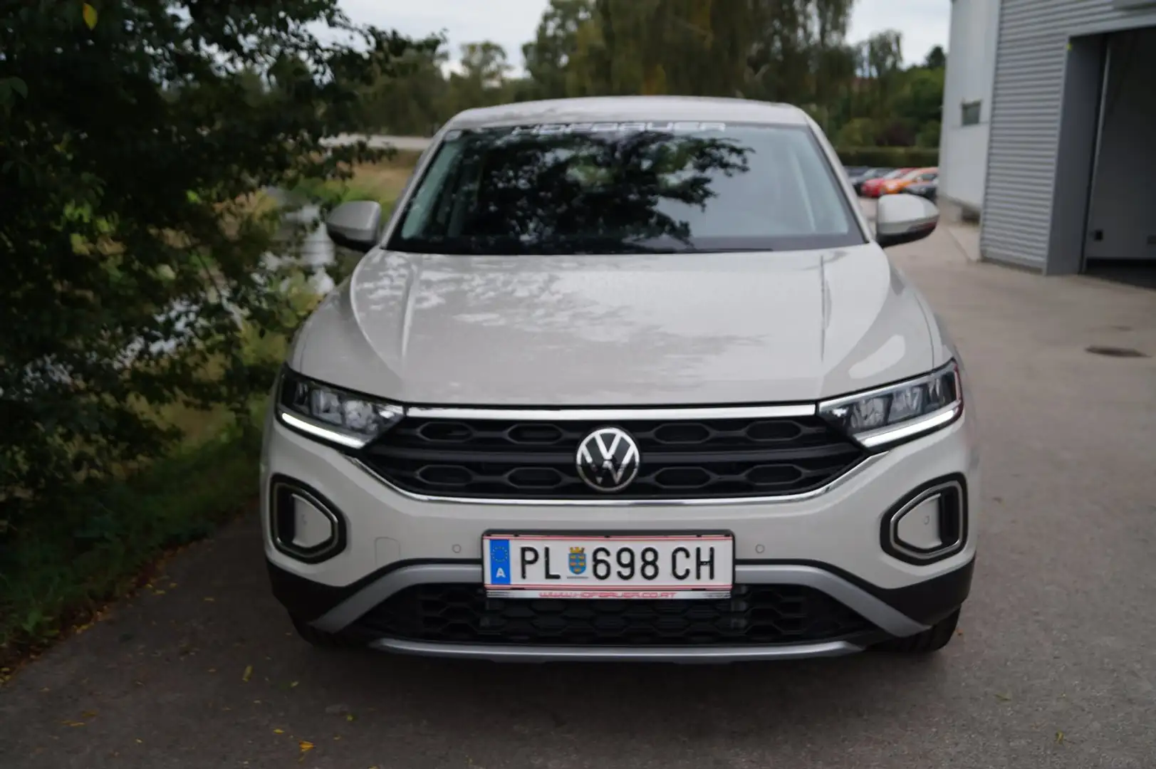 Volkswagen T-Roc 4Me TSI Grau - 2