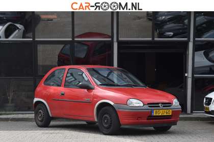 Opel Corsa 1.4i Swing motorlampje brand !