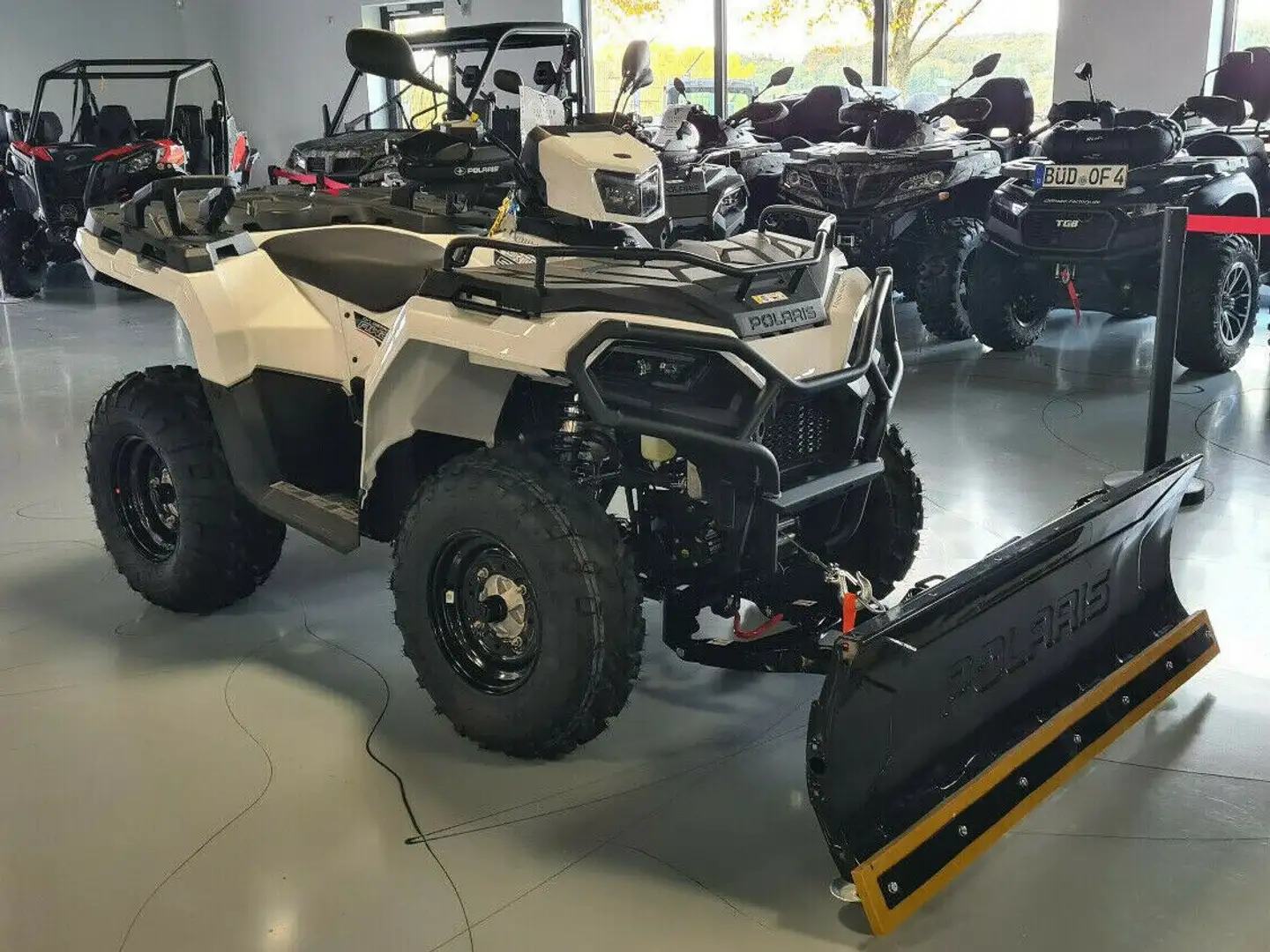 Polaris Sportsman 570 EPS 4x4 WINTERDIENST  SALZSTREUER! Weiß - 1