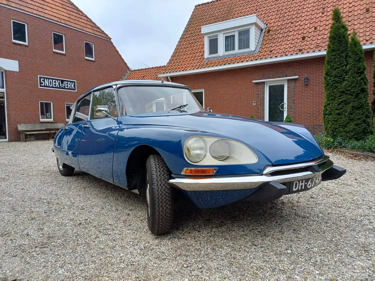 Citroen DS 20 confort, lees tekst prijzen v.a € 14.500, foto 1