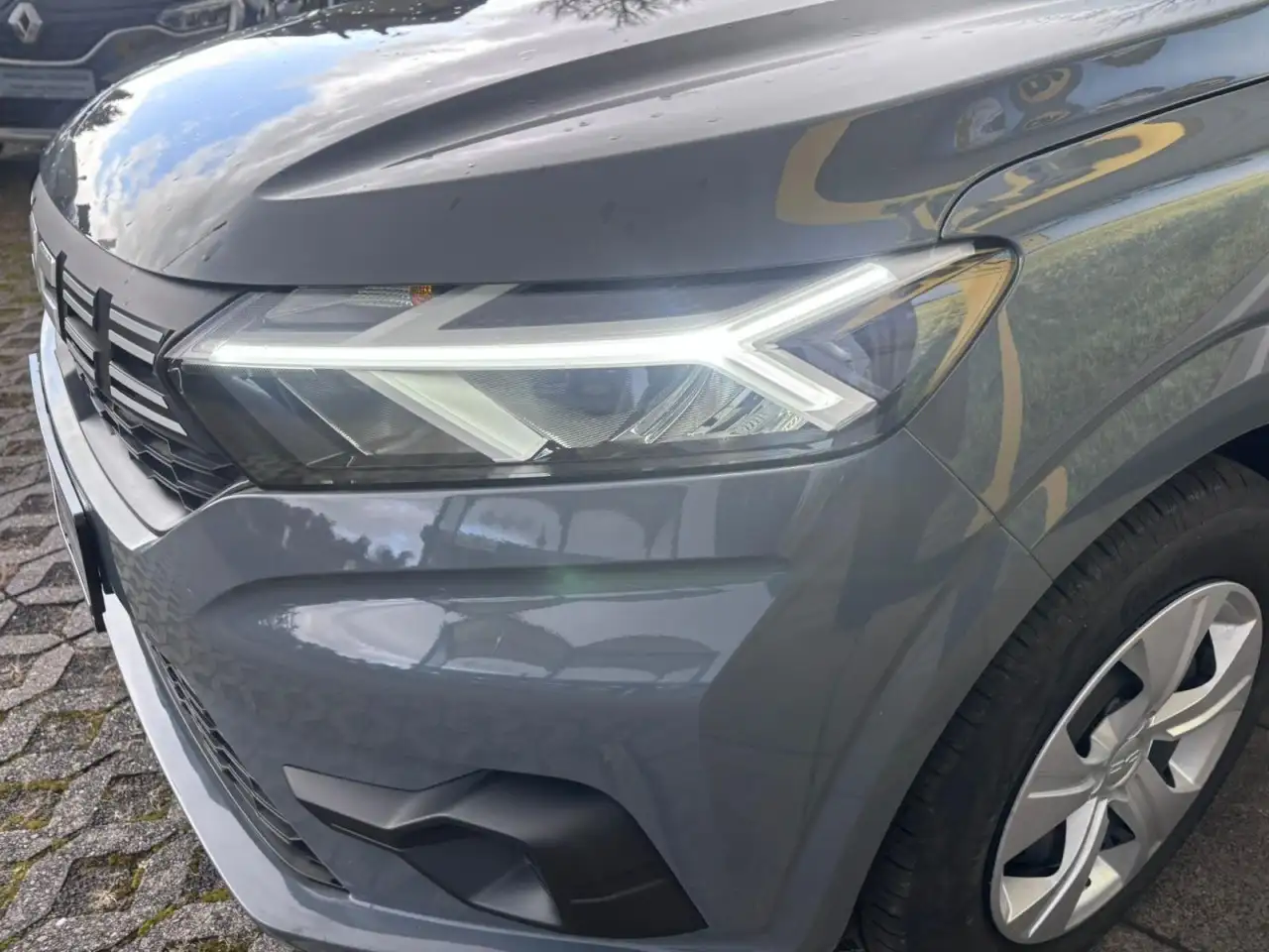 Dacia Sandero mit Klima, DAB & Bluetooth Klima Einparkhilfe 11