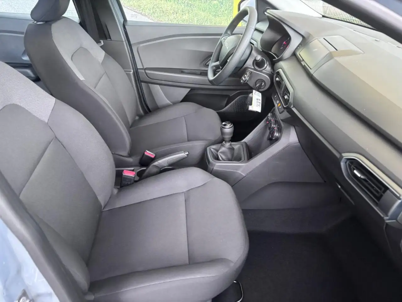 Dacia Sandero mit Klima, DAB & Bluetooth Klima Einparkhilfe 7