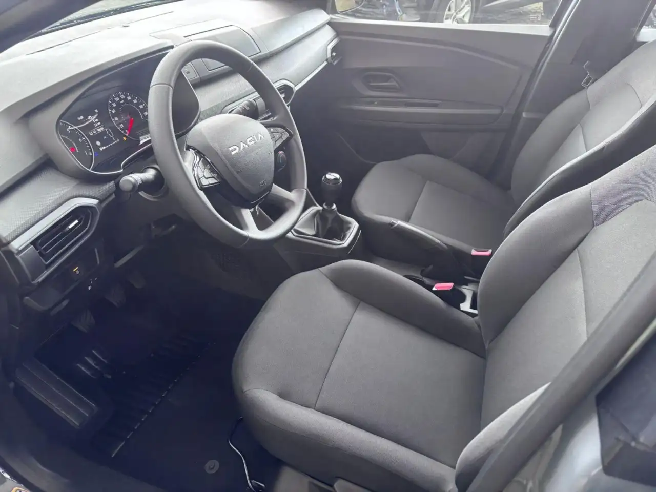 Dacia Sandero mit Klima, DAB & Bluetooth Klima Einparkhilfe 6