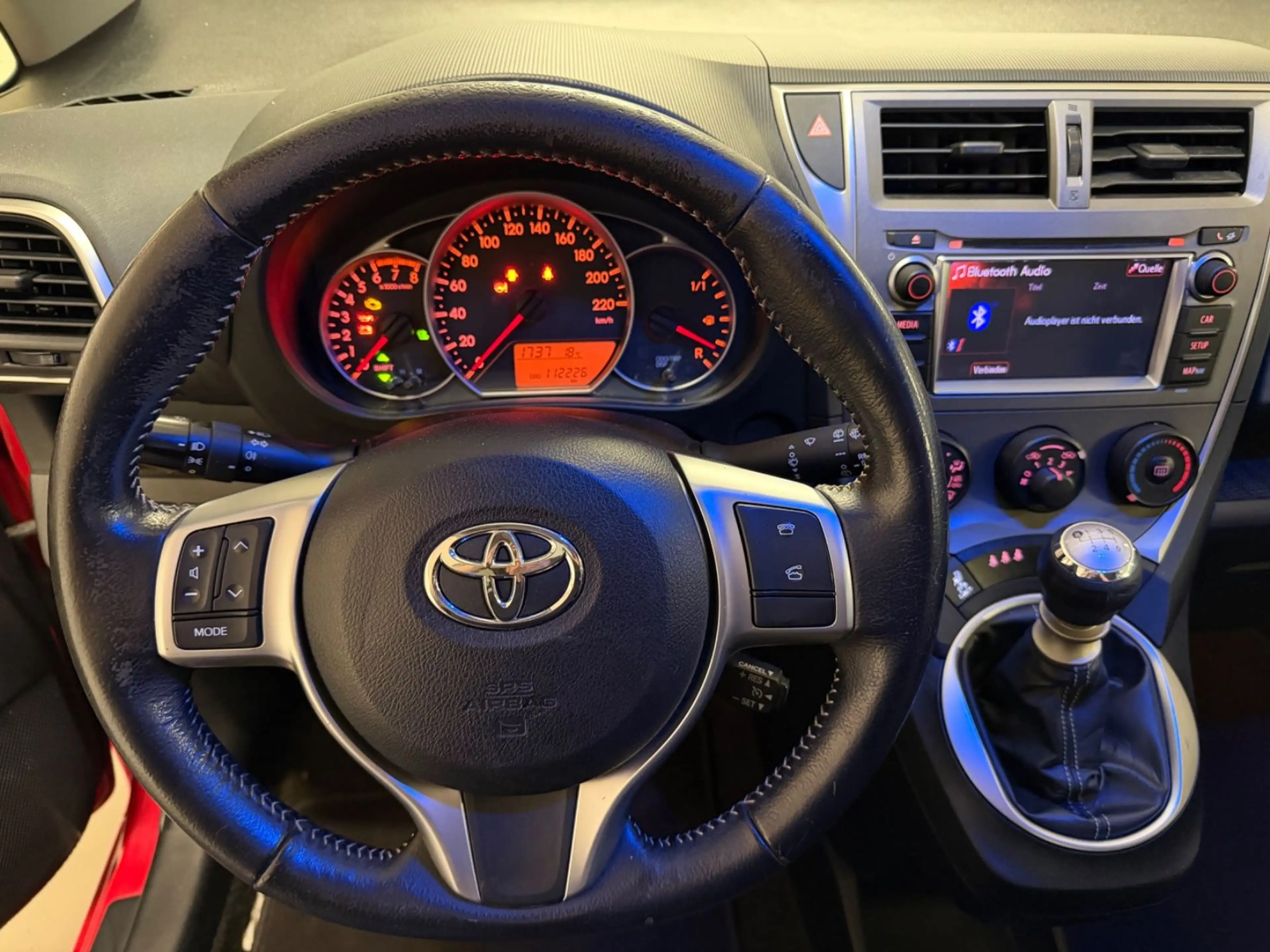Toyota Verso-S 1.33 Verso-S Life / Pano / Kamera / Klima — photo 13