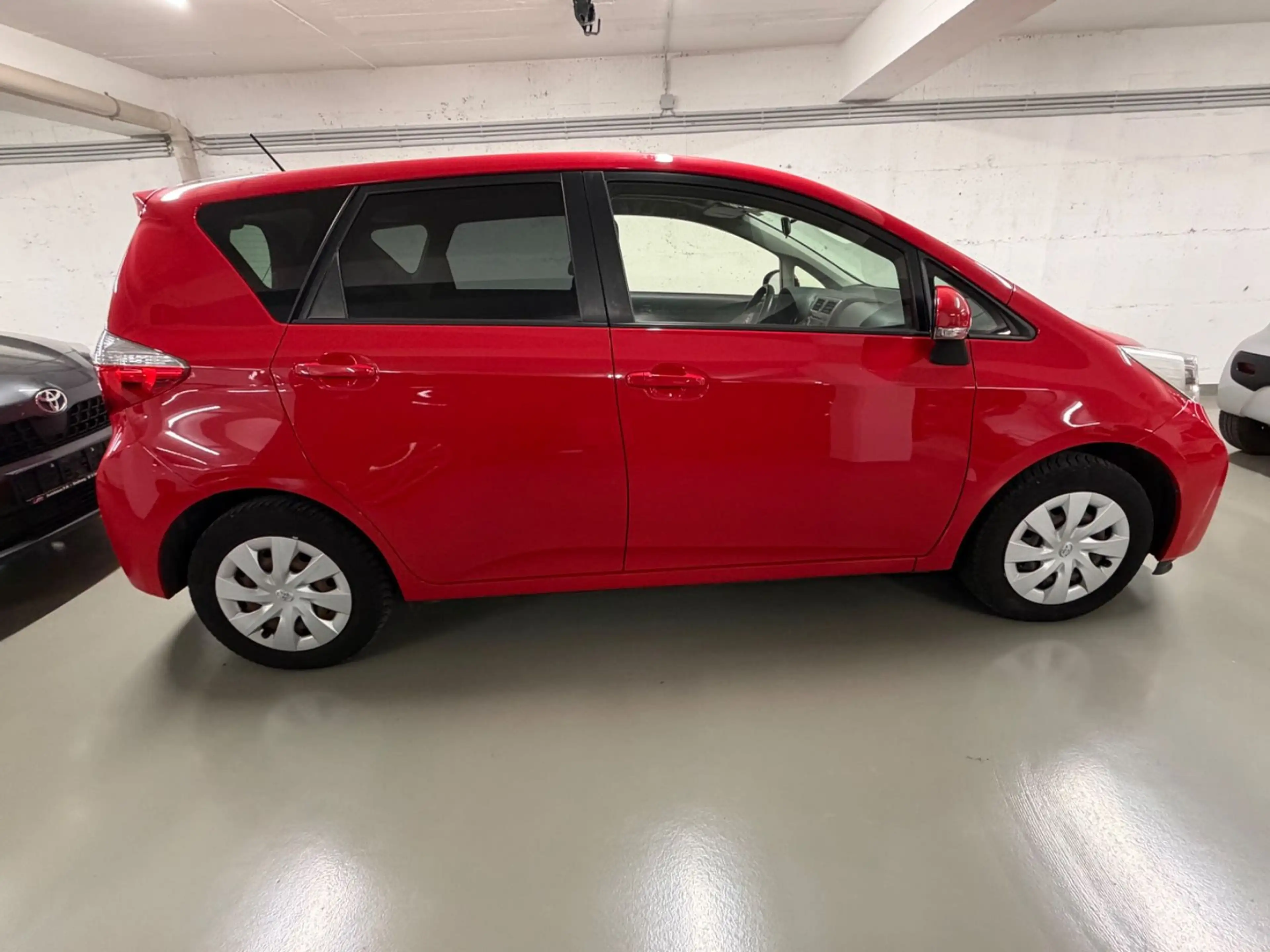 Toyota Verso-S 1.33 Verso-S Life / Pano / Kamera / Klima — photo 8
