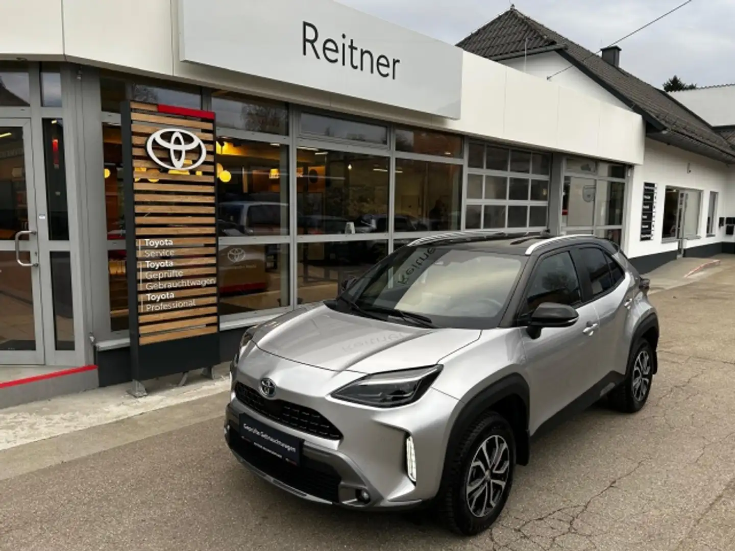 Toyota Yaris Cross Yaris Cross 1,5 l Hy Silber - 1