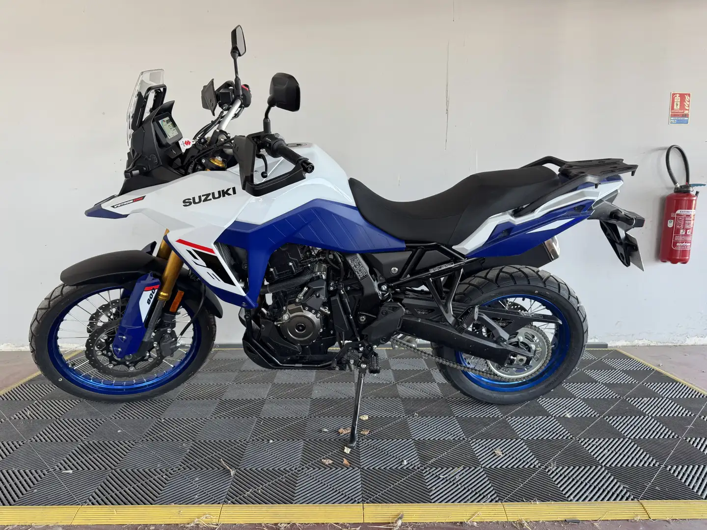 Suzuki V-Strom 800DE Bianco - 1