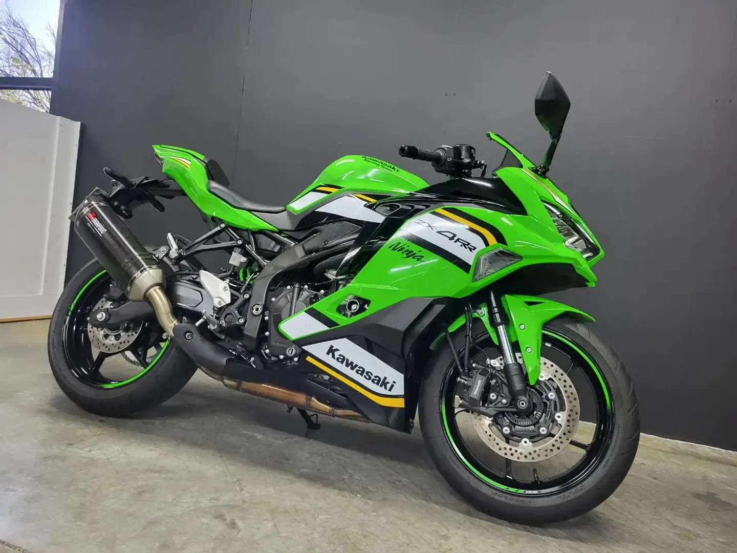 Kawasaki ZX-4RR (BTW-motor) - 1