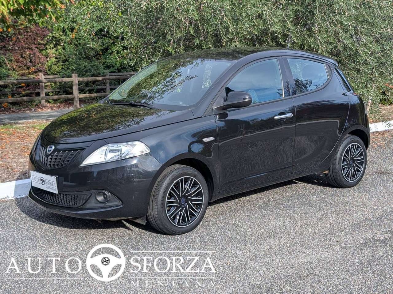 Lancia Ypsilon 1.0 Firefly Hybrid Silver Tagliandata Nazionale No Vincolo Finanziamento