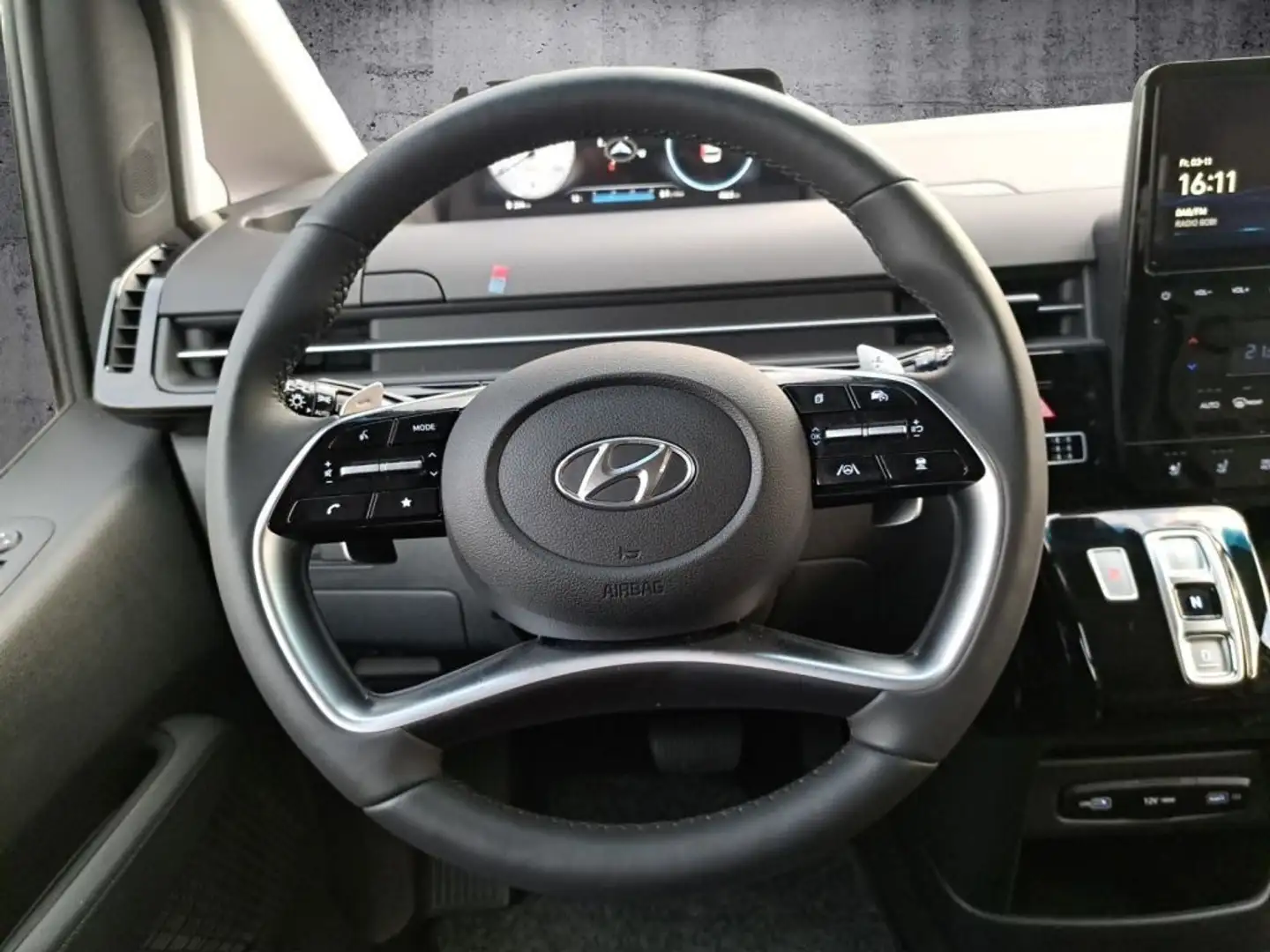 Hyundai STARIA 2.2 AT 2WD 9 posti Prime Nero - 2