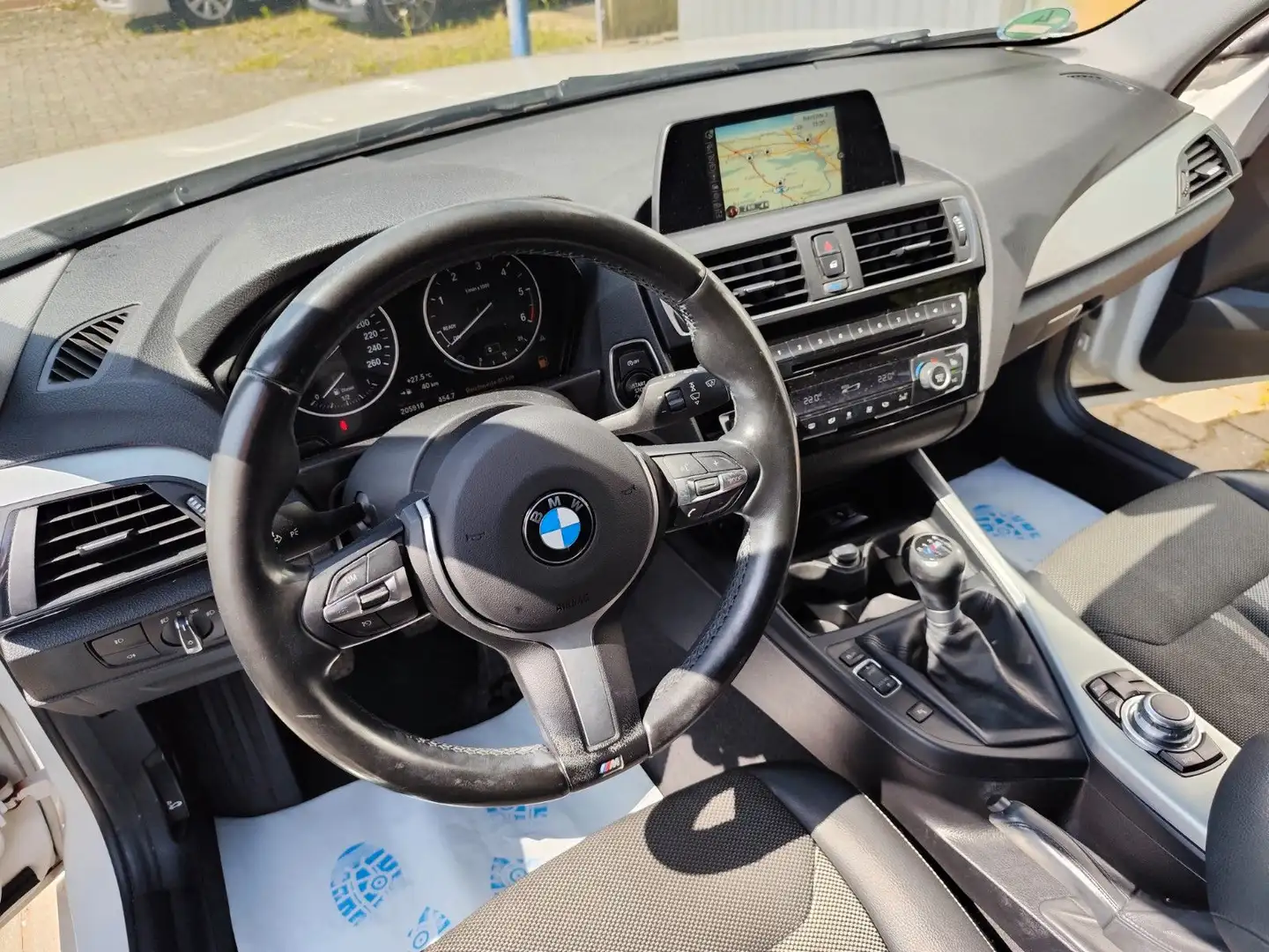 BMW 118 d xDrive Urban Line Led Navi pdc Leder Blanc - 1